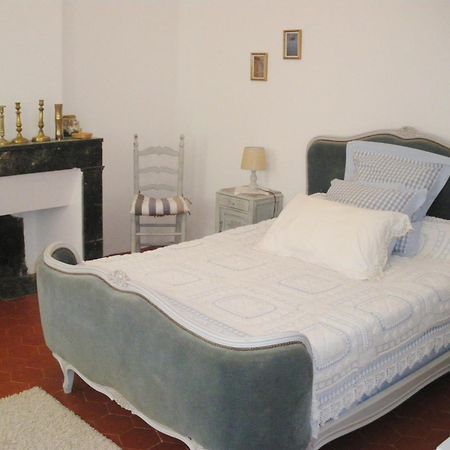Le Presbytere Bed and Breakfast Rivesaltes Habitación foto