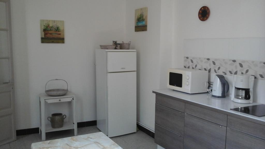 Le Presbytere Bed and Breakfast Rivesaltes Habitación foto